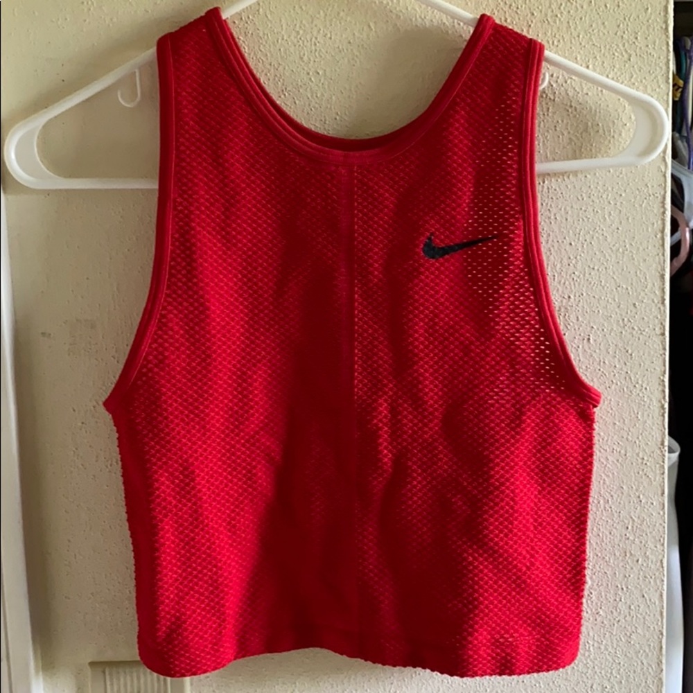 Nike Crop Top